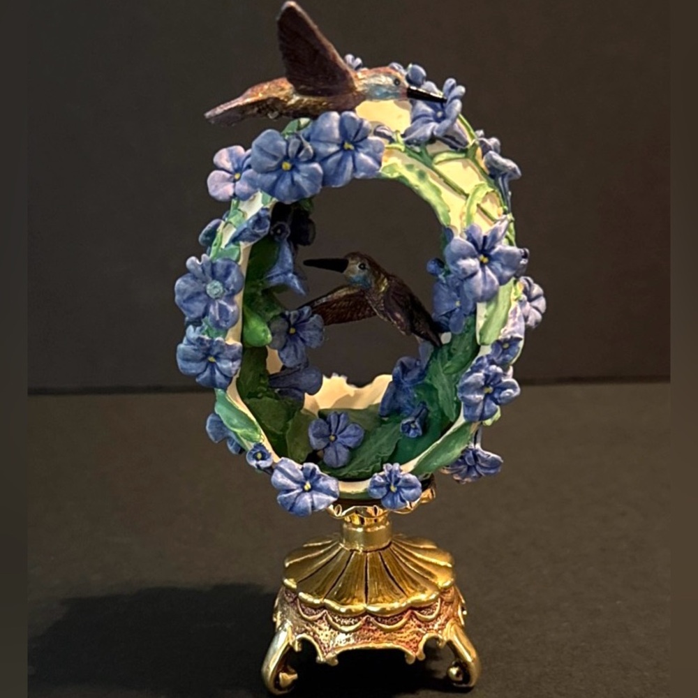SOLD Vintage/Collectible Franklin Mint-House Of Faberge Hummingbird Egg Figurine